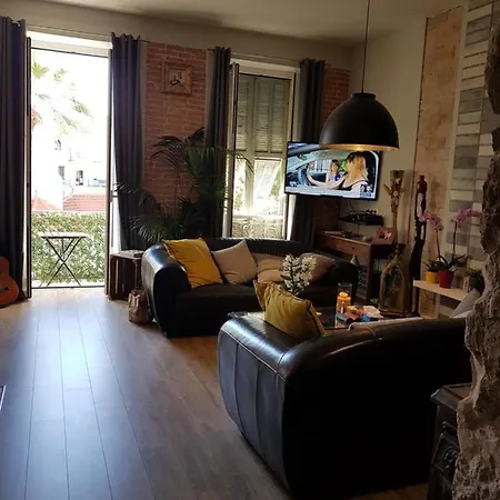 Supérieures Privées, Plein Centre-ville De - Hubert Alloggio in famiglia