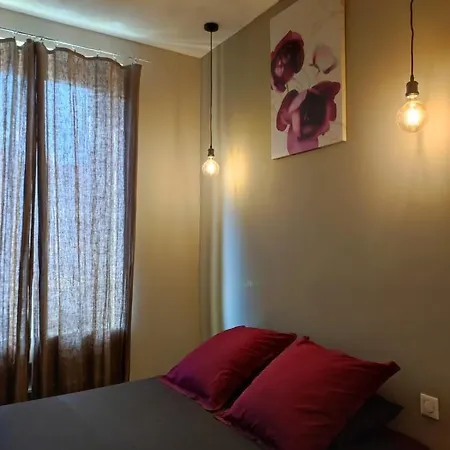 Séjour chez l'habitant Supérieures Privées, Plein Centre-ville De - Hubert