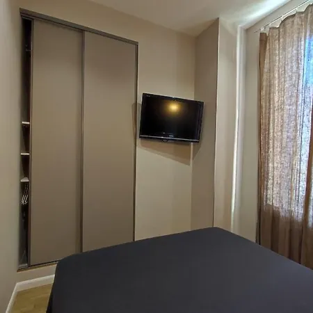 Séjour chez l'habitant Supérieures Privées, Plein Centre-ville De - Hubert Nice