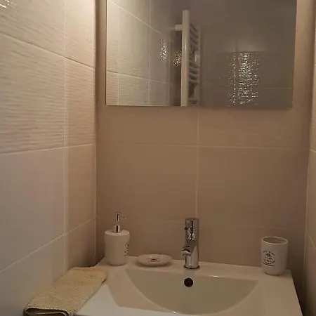 Séjour chez l'habitant Supérieures Privées, Plein Centre-ville De - Hubert *